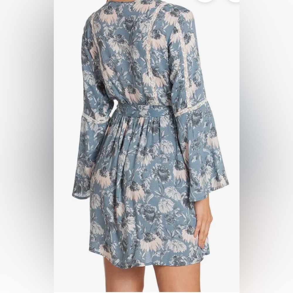 Midnight Bakery - XL  New With Tags - Floral Blue Long Sleeve Robe